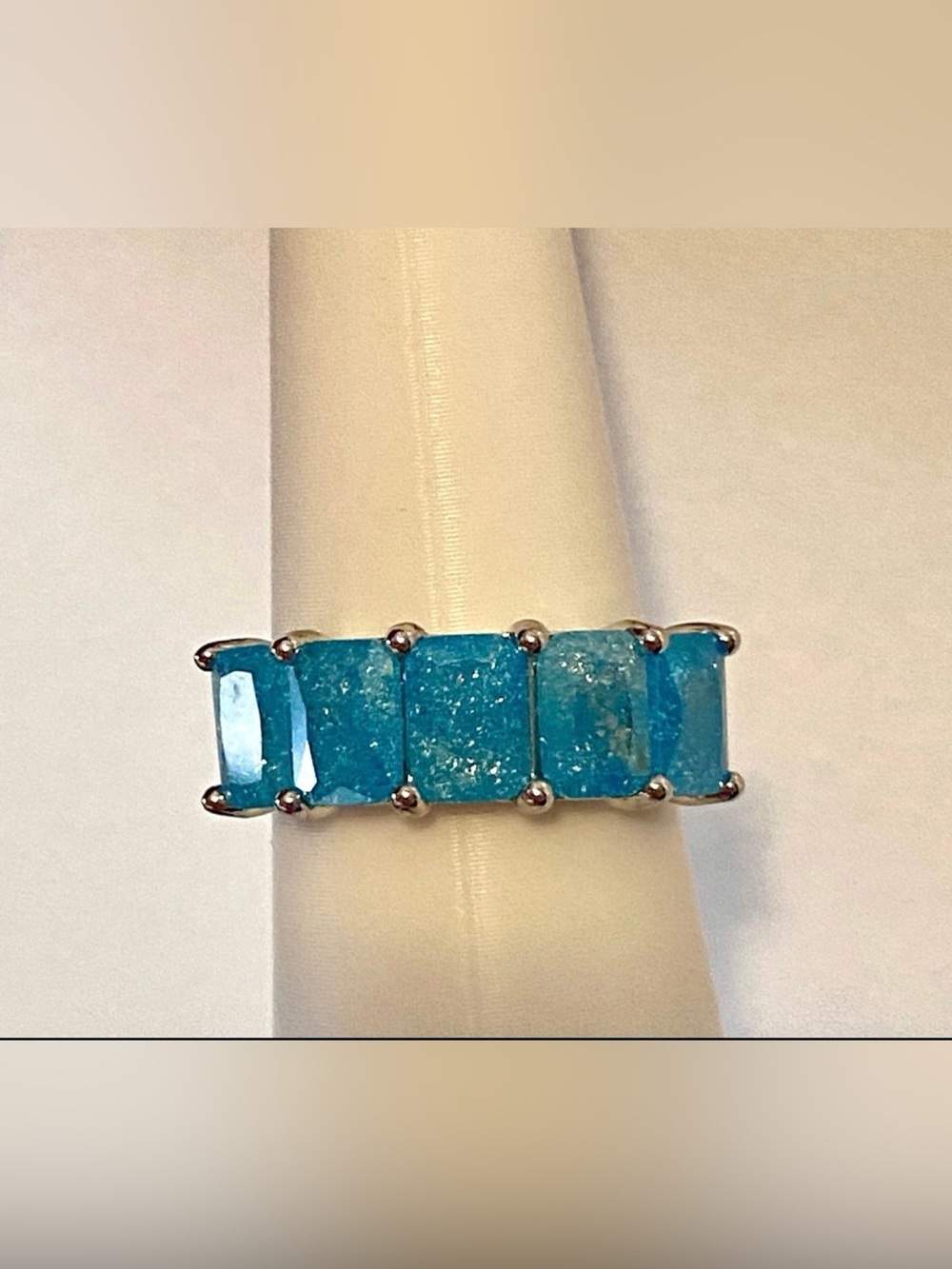 Bomb Party 2026 Ice Crystal Ring